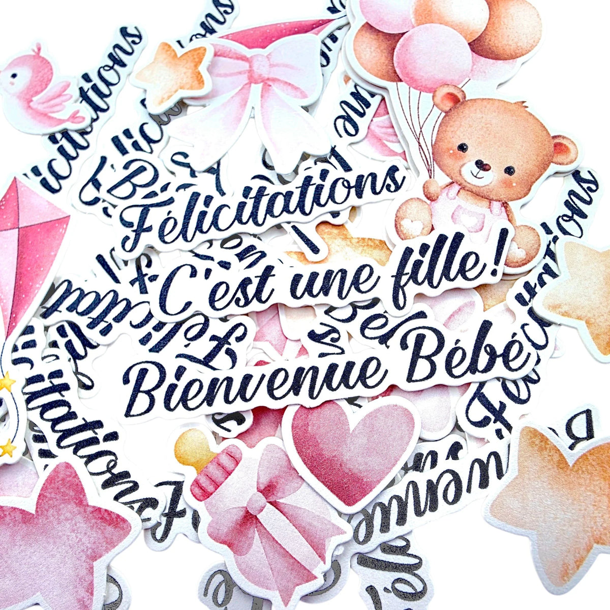 C'est une Fille! - Éphémères
